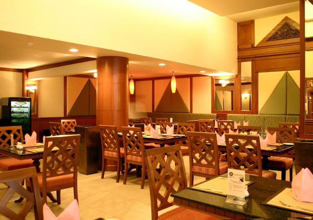 Rattana Beach Hotel Karon Exterior foto