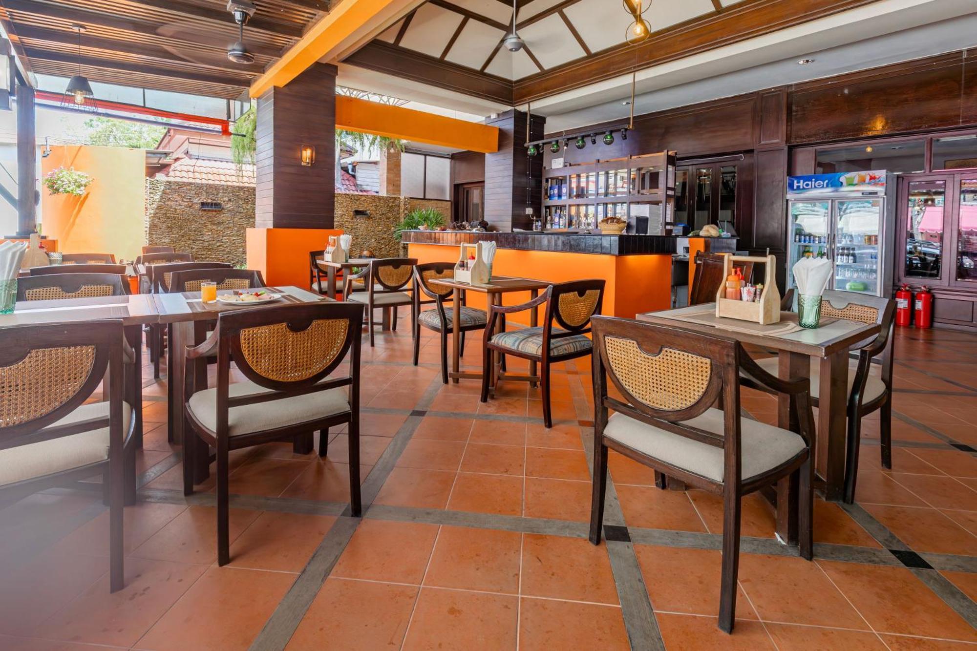 Rattana Beach Hotel Karon Exterior foto