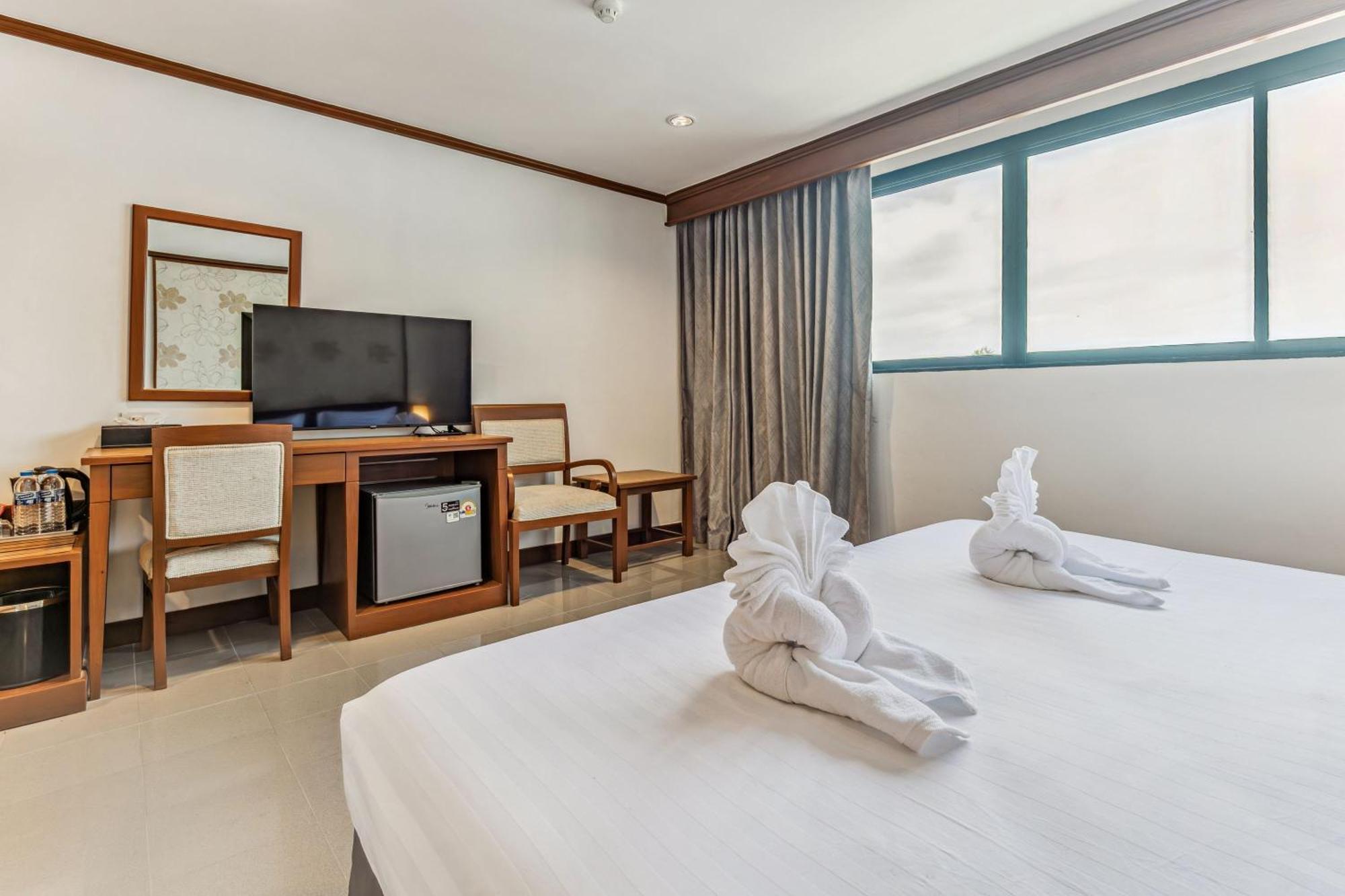 Rattana Beach Hotel Karon Habitación foto