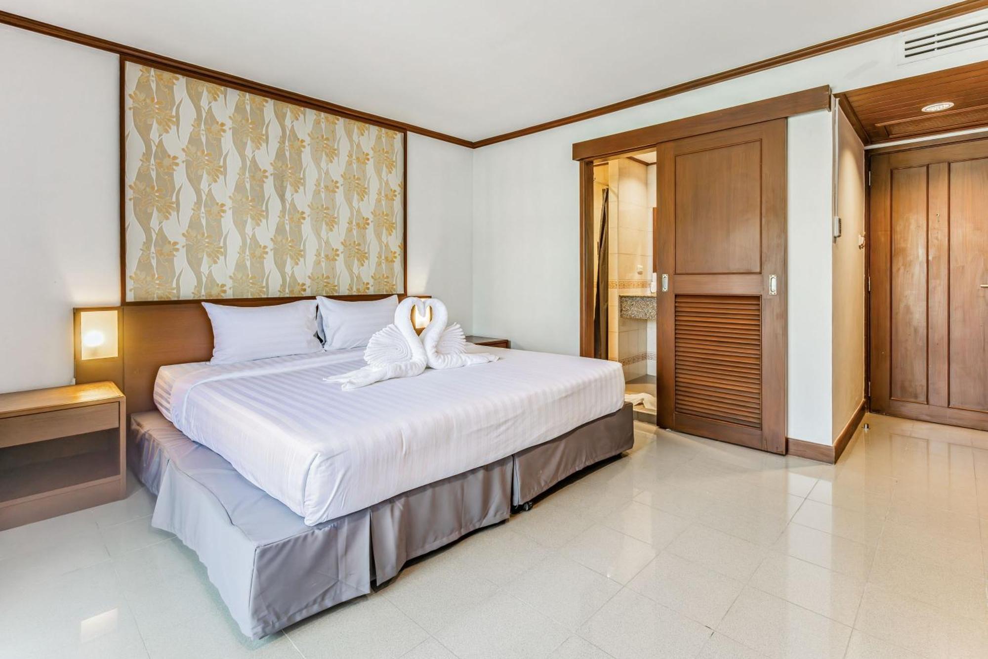 Rattana Beach Hotel Karon Habitación foto
