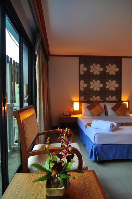 Rattana Beach Hotel Karon Exterior foto
