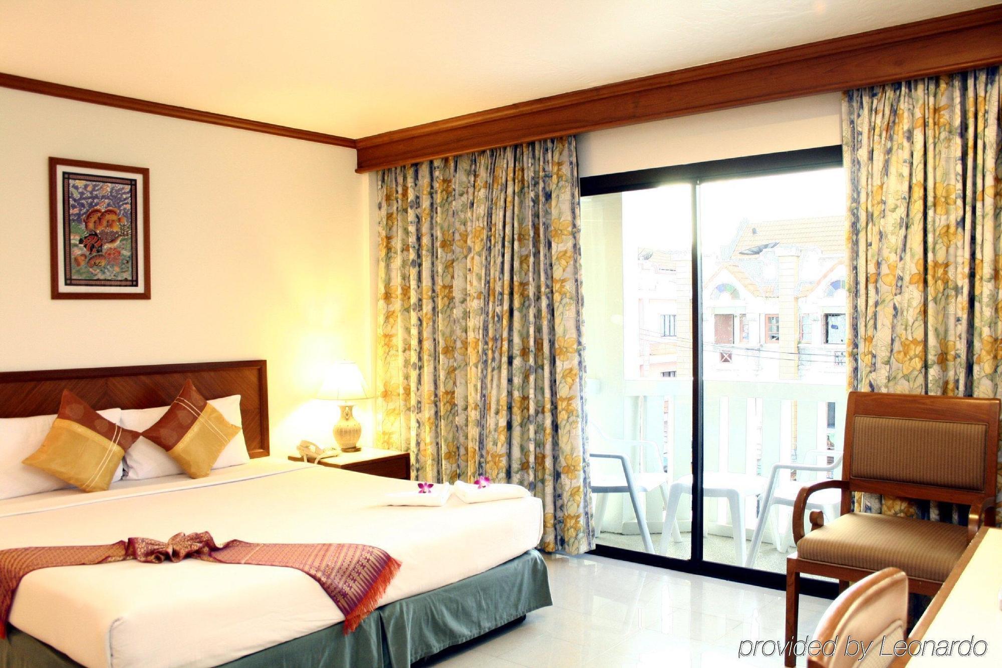 Rattana Beach Hotel Karon Exterior foto