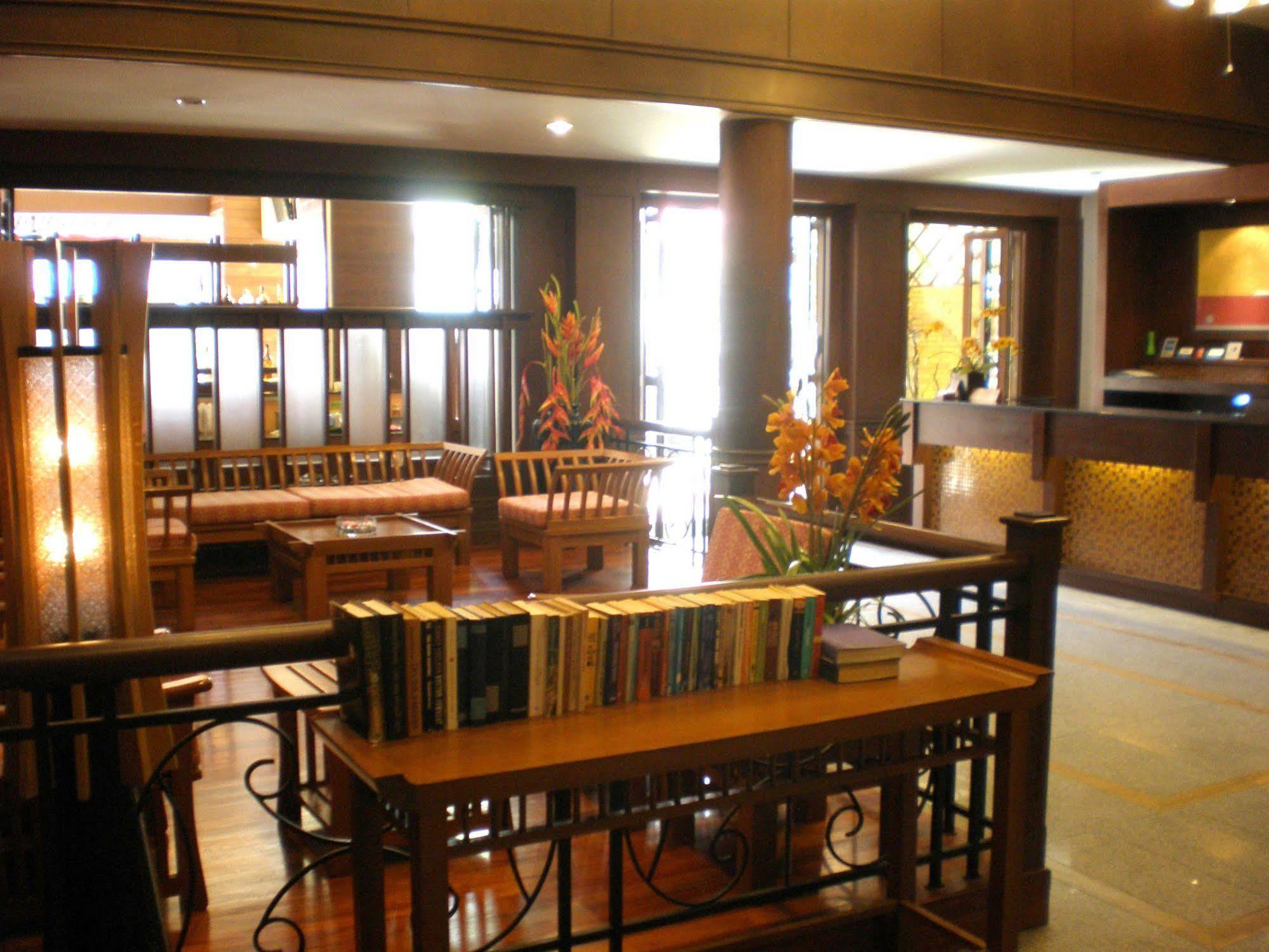 Rattana Beach Hotel Karon Exterior foto