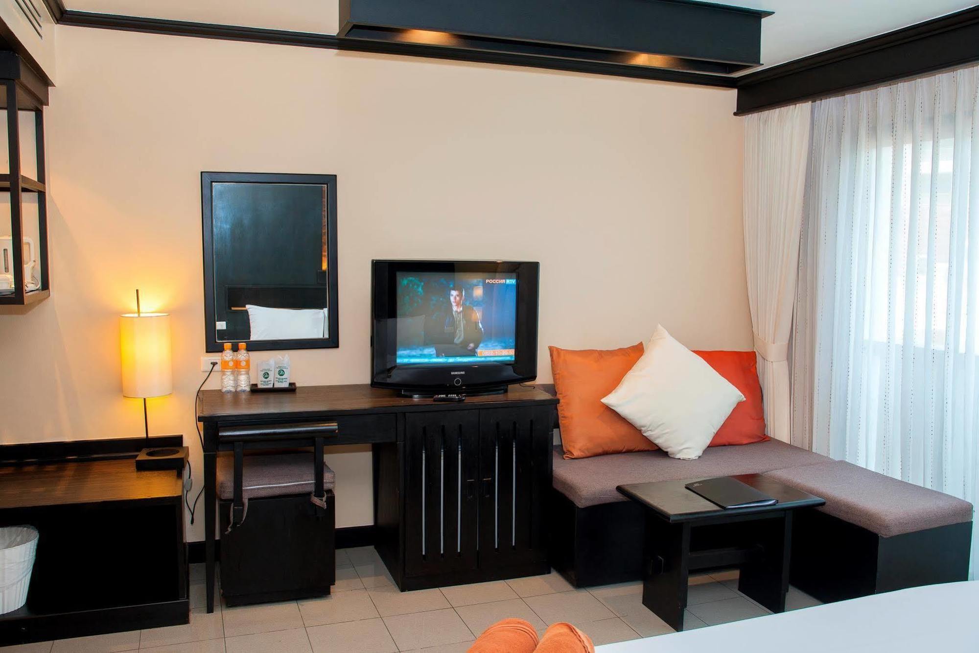 Rattana Beach Hotel Karon Exterior foto