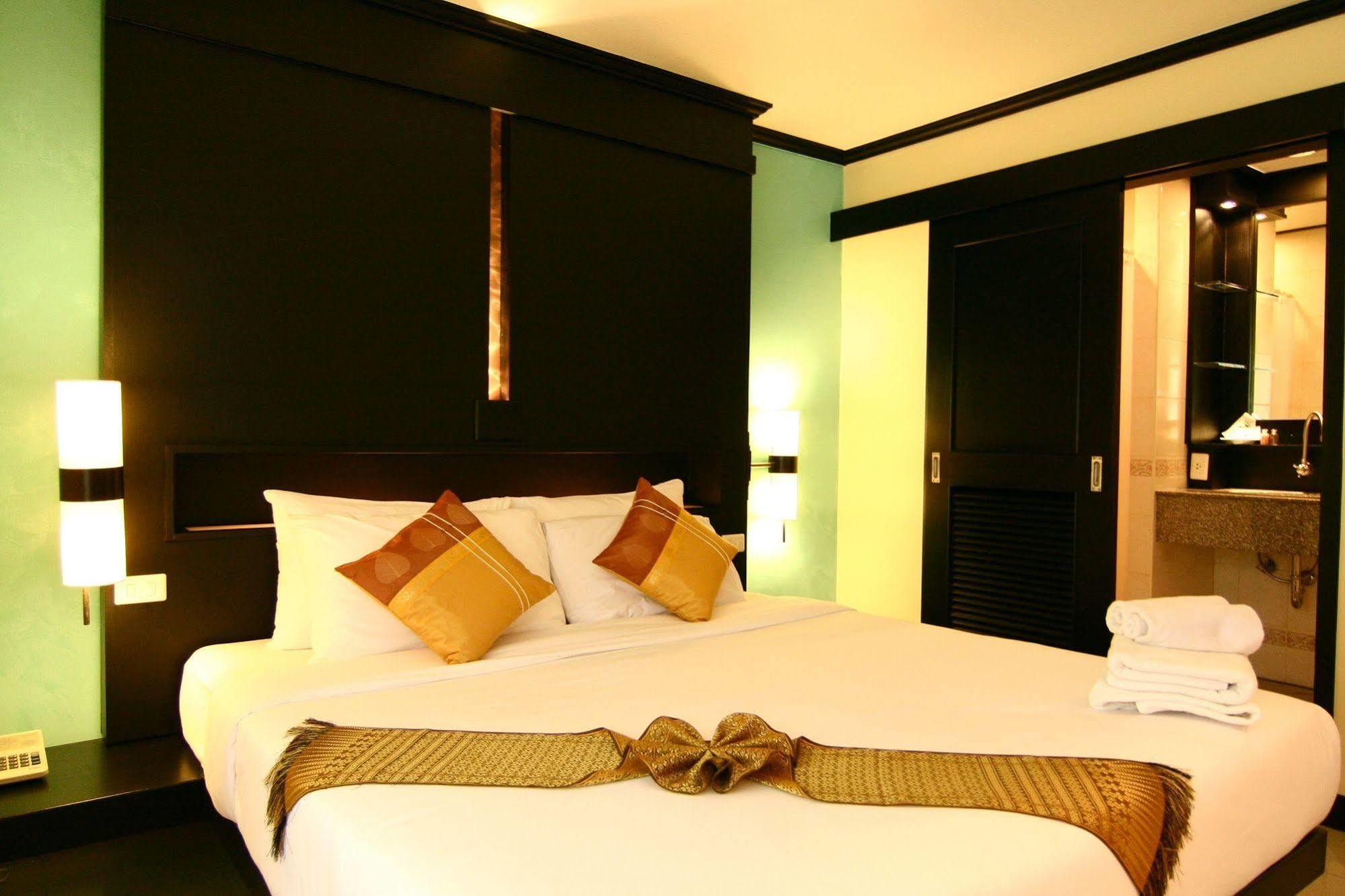Rattana Beach Hotel Karon Exterior foto