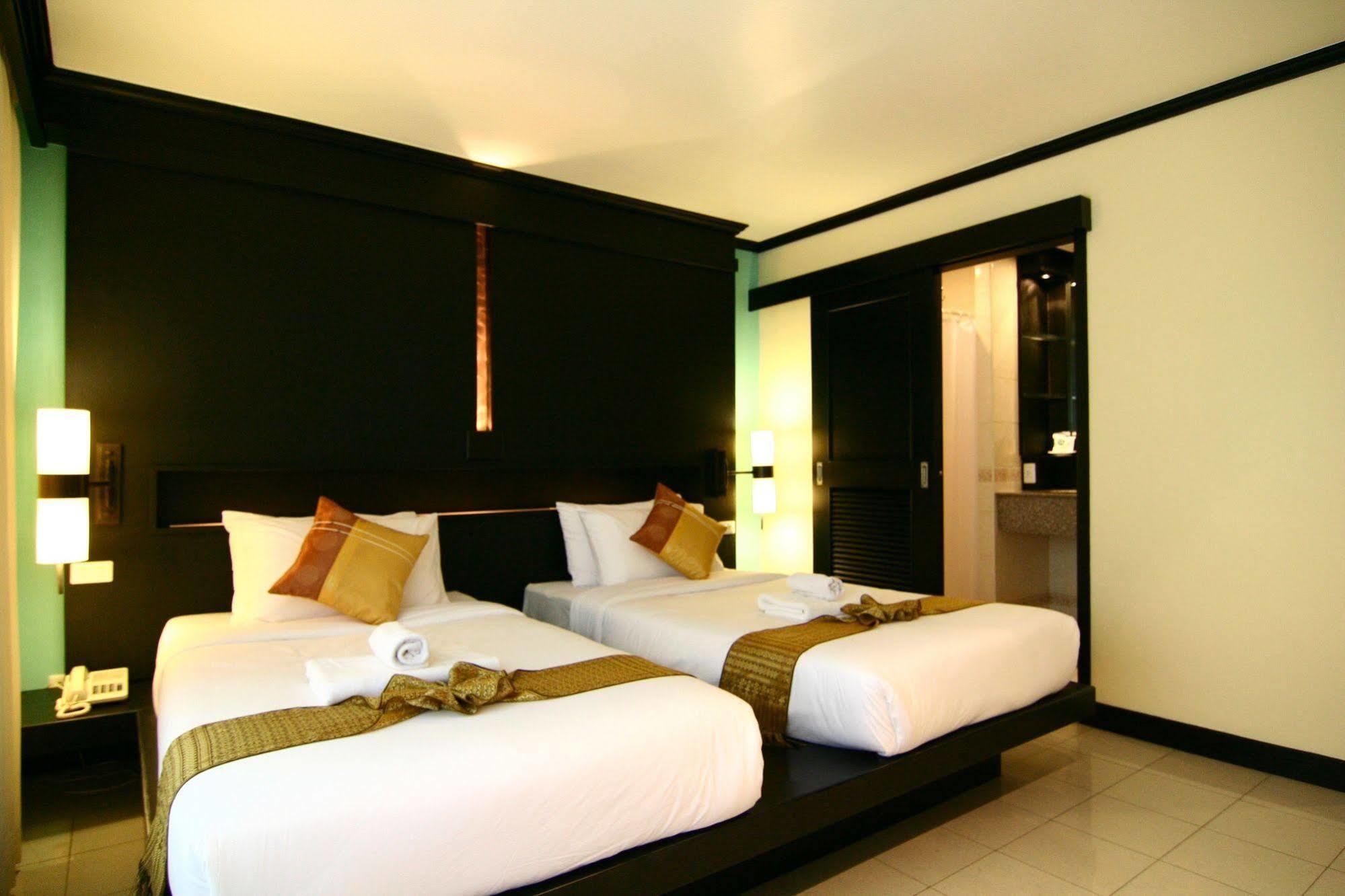 Rattana Beach Hotel Karon Exterior foto